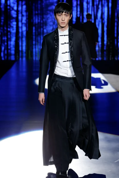 Look 34